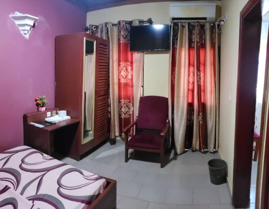 Britannia Hotel Cmr Yaoundé Zewnętrze zdjęcie