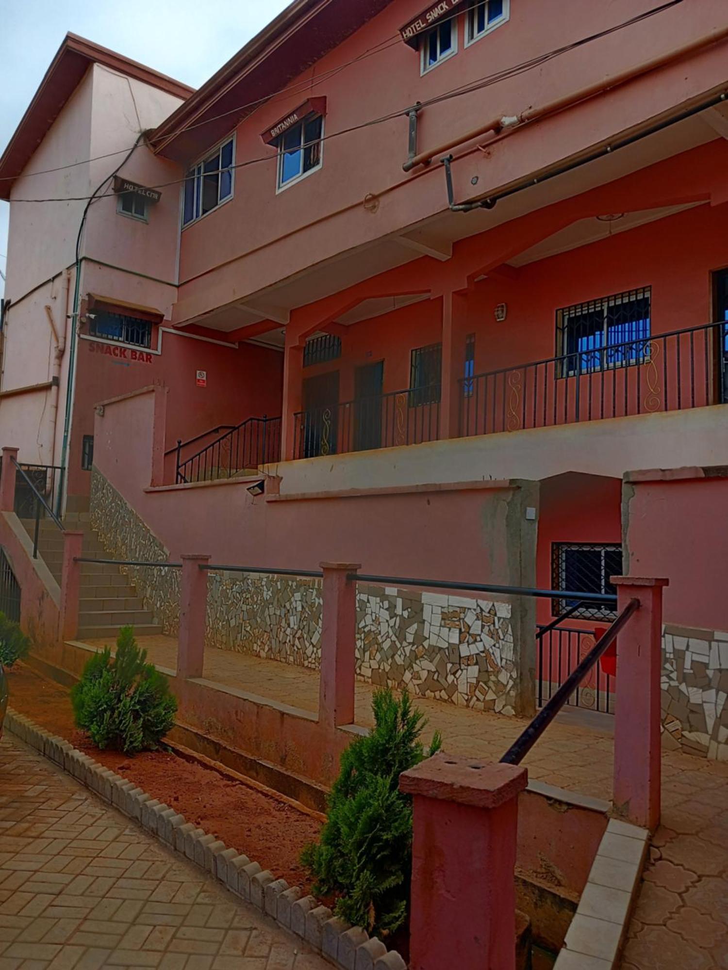 Britannia Hotel Cmr Yaoundé Zewnętrze zdjęcie